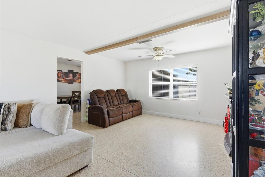 Image 24 of property listing at 3214 W ABDELLA STREET, Tampa, FL 33607