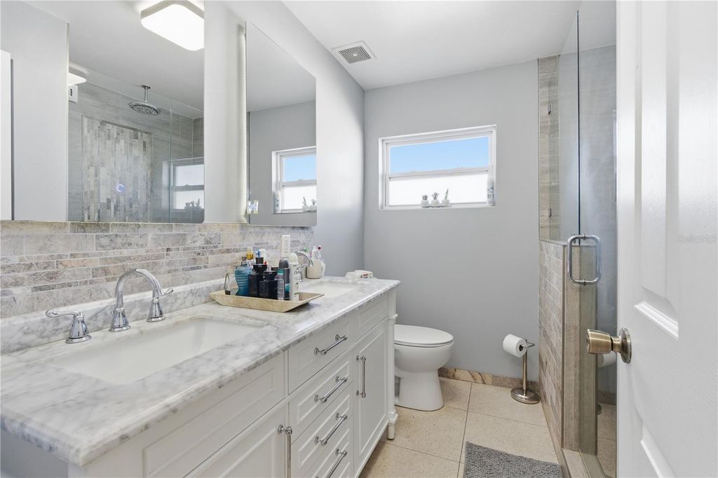 Image 27 of property listing at 3214 W ABDELLA STREET, Tampa, FL 33607