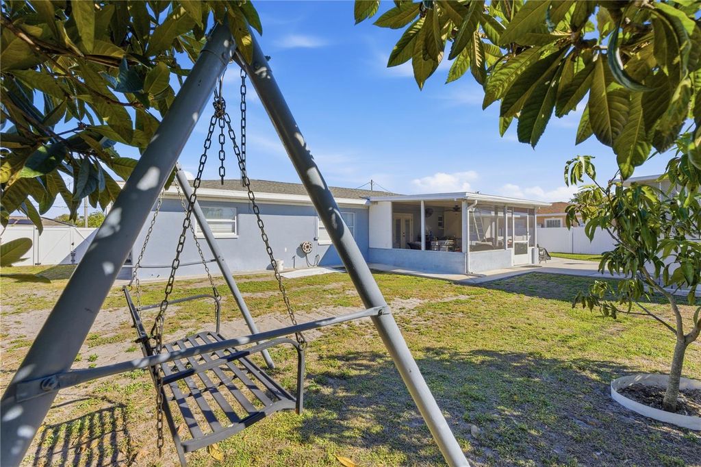 Image 33 of property listing at 3214 W ABDELLA STREET, Tampa, FL 33607