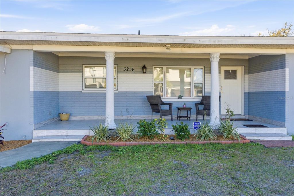 Image 6 of property listing at 3214 W ABDELLA STREET, Tampa, FL 33607