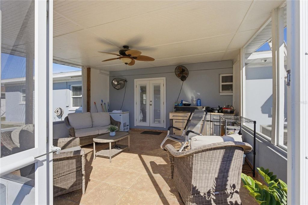 Image 51 of property listing at 3214 W ABDELLA STREET, Tampa, FL 33607