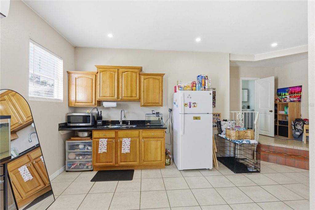 Image 59 of property listing at 3214 W ABDELLA STREET, Tampa, FL 33607