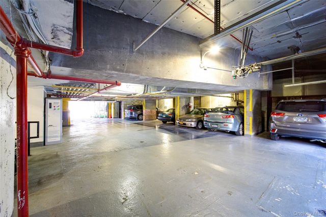 118-17 Union Turnpike 2C, Forest Hills, NY 11375