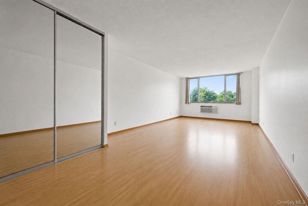 118-17 Union Turnpike 2C, Forest Hills, NY 11375 — photo 3