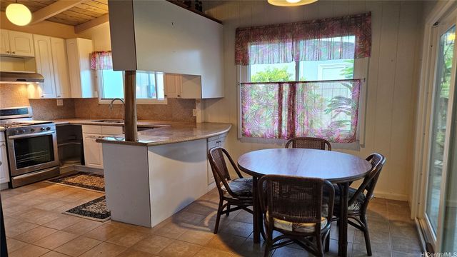1204 Kahili Street, Kailua, HI 96734