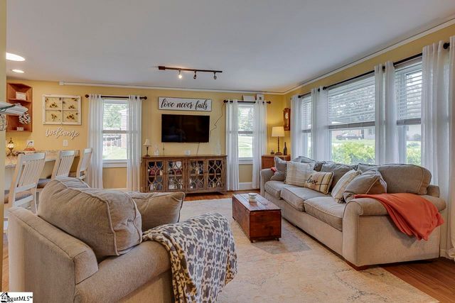 200 Cardinal Drive, Taylors, SC 29687