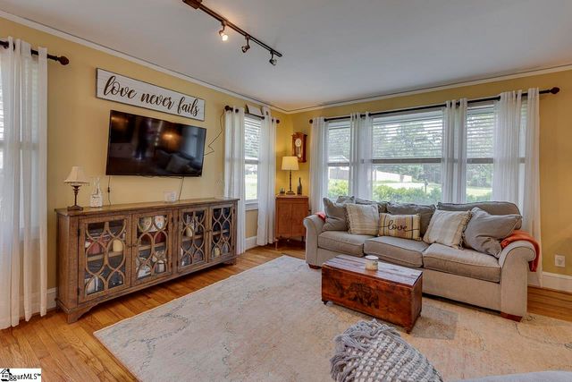 200 Cardinal Drive, Taylors, SC 29687