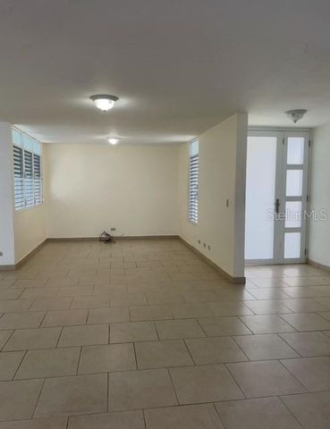 16 CATARATAS ST., EL REMANSO DEV. N-16, San Juan, PR 00926