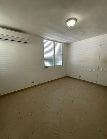 16 CATARATAS ST., EL REMANSO DEV. N-16, San Juan, PR 00926