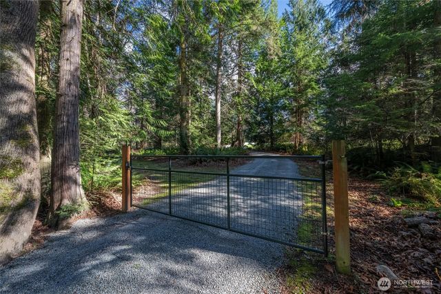 16059 Snee Oosh Road, La Conner, WA 98257