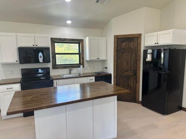 710 Johnson Street, West Plains, MO 65775