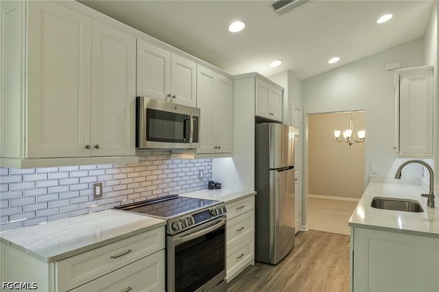 9974 HORSE CREEK RD, Fort Myers, FL 33913