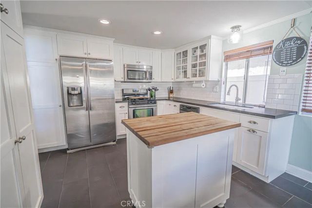 20003 Nutcracker Court, Canyon Country, CA 91351