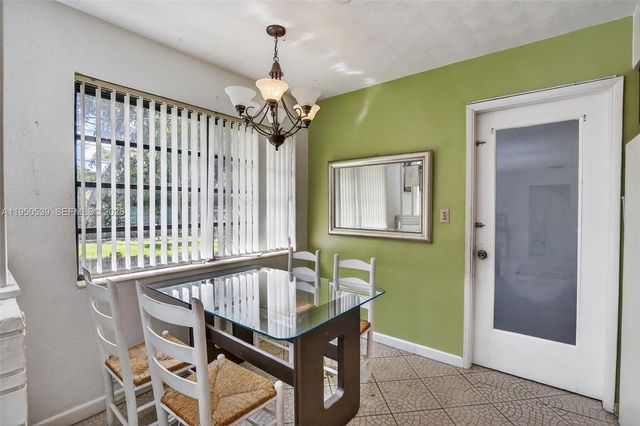 160 NW 34th St, Oakland Park, FL 33309