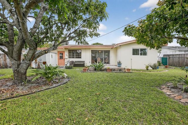 160 NW 34th St, Oakland Park, FL 33309