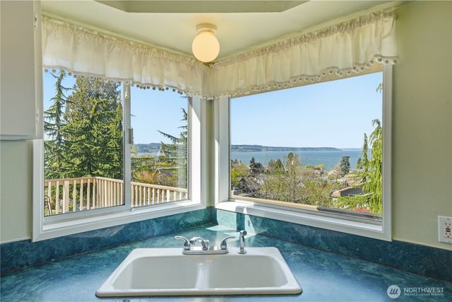 660 Campbell Avenue, Mukilteo, WA 98275