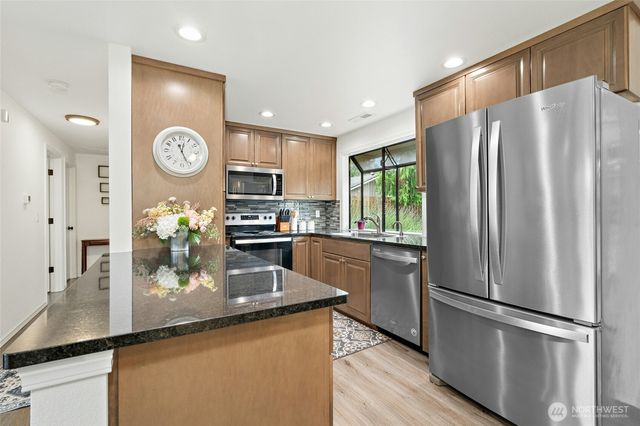 237 S 186th Street, Burien, WA 98148