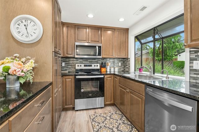 237 S 186th Street, Burien, WA 98148