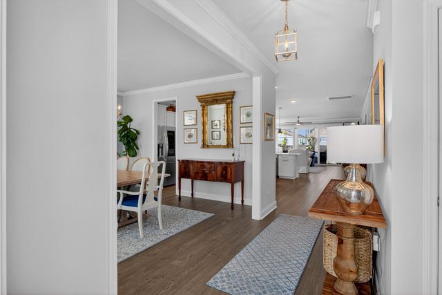 691 Blueway Avenue, Summerville, SC 29486