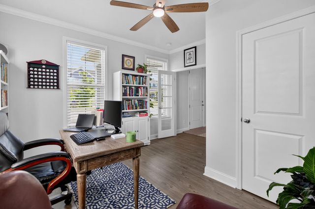 691 Blueway Avenue, Summerville, SC 29486