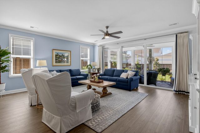 691 Blueway Avenue, Summerville, SC 29486
