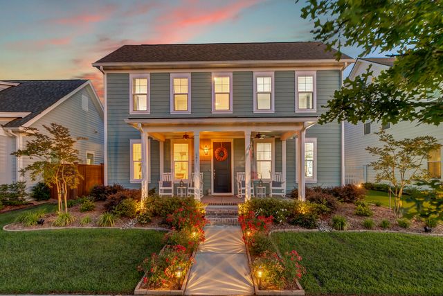 691 Blueway Avenue, Summerville, SC 29486