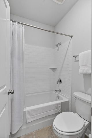 691 Blueway Avenue, Summerville, SC 29486