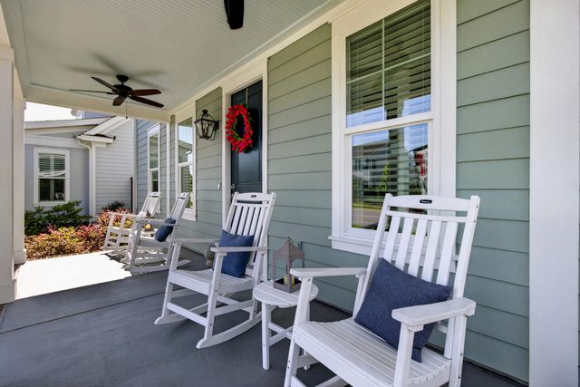 691 Blueway Avenue, Summerville, SC 29486