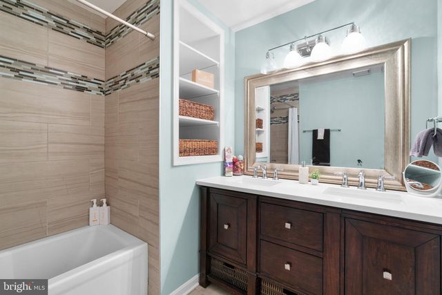 6221 LIGHT POINT PL, Columbia, MD 21045