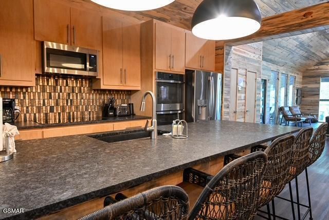 1421 Silver Poplar Lane, Sevierville, TN 37876