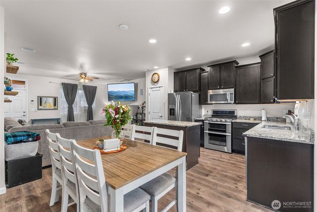 13707 66th Avenue E, Puyallup, WA 98373