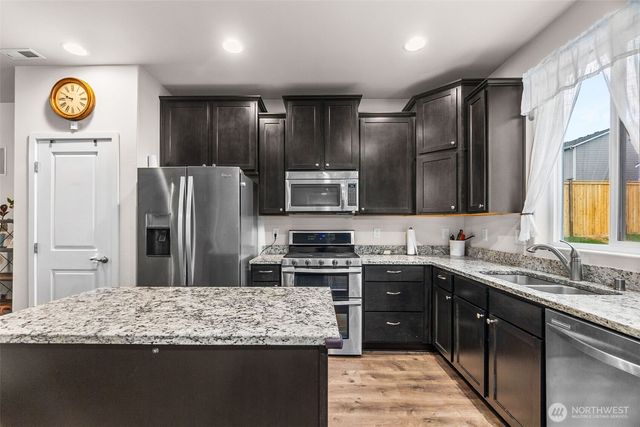 13707 66th Avenue E, Puyallup, WA 98373