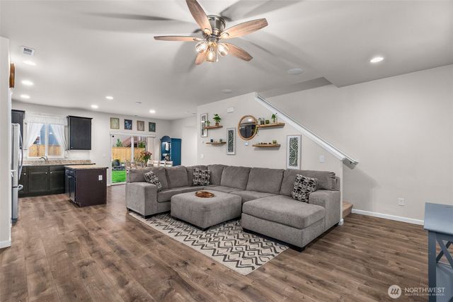 13707 66th Avenue E, Puyallup, WA 98373