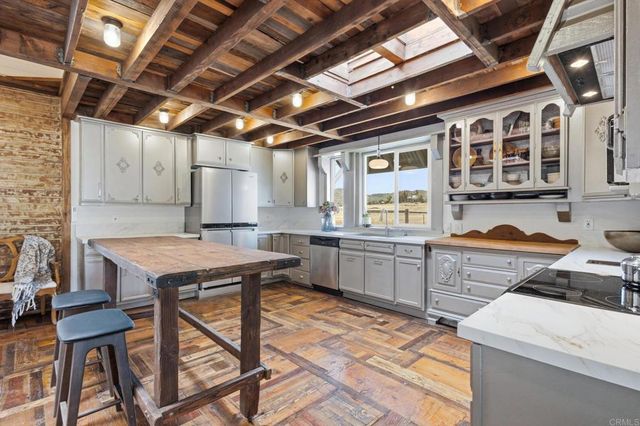 1077 Montecito Way, Ramona, CA 92065