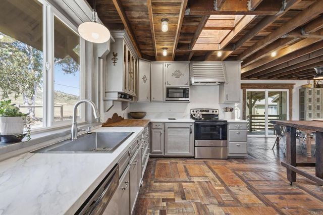 1077 Montecito Way, Ramona, CA 92065