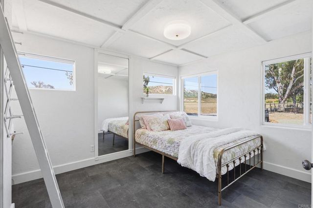 1077 Montecito Way, Ramona, CA 92065