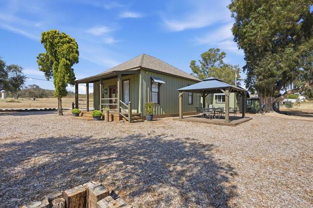 1077 Montecito Way, Ramona, CA 92065