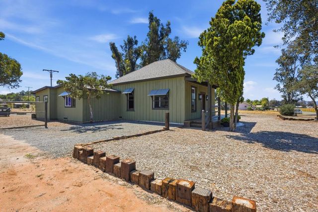 1077 Montecito Way, Ramona, CA 92065