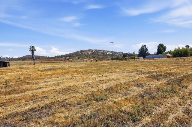 1077 Montecito Way, Ramona, CA 92065