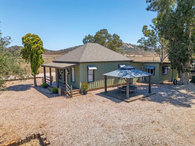 1077 Montecito Way, Ramona, CA 92065