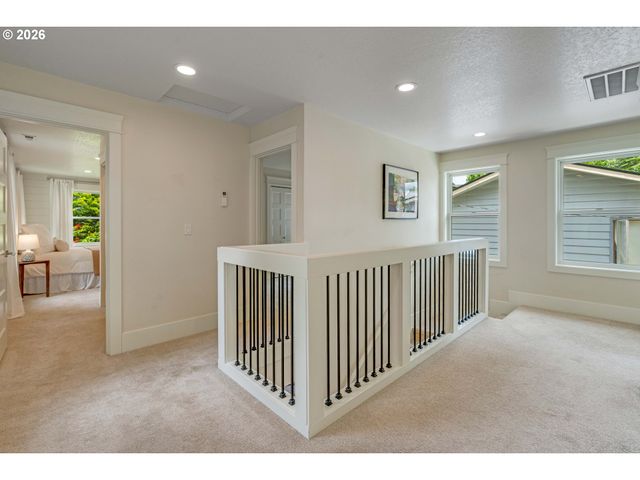 3825 Se RURAL St, Portland, OR 97202