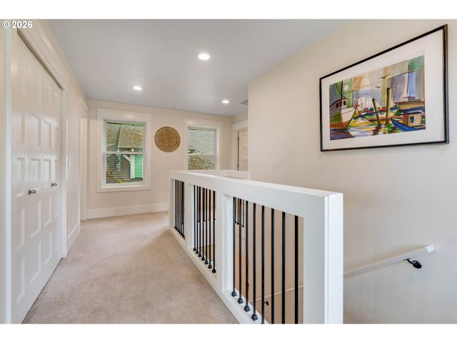 3825 Se RURAL St, Portland, OR 97202