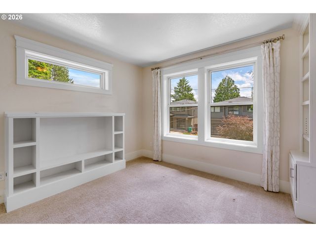 3825 Se RURAL St, Portland, OR 97202