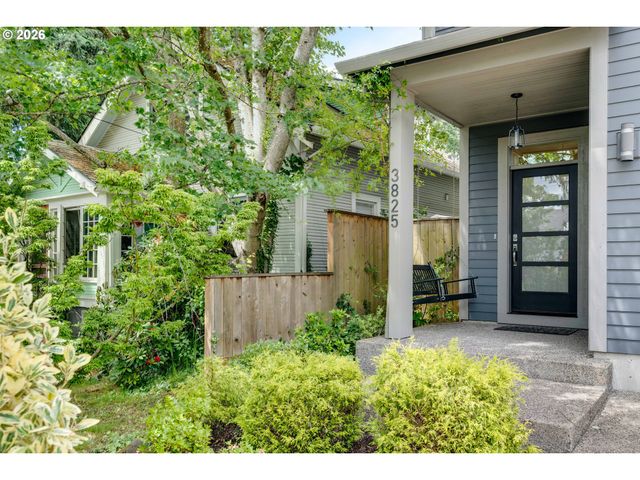 3825 Se RURAL St, Portland, OR 97202