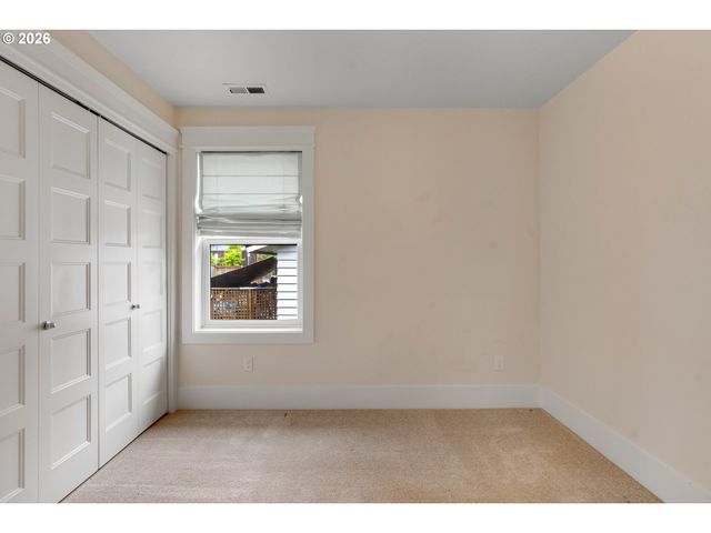 3825 Se RURAL St, Portland, OR 97202