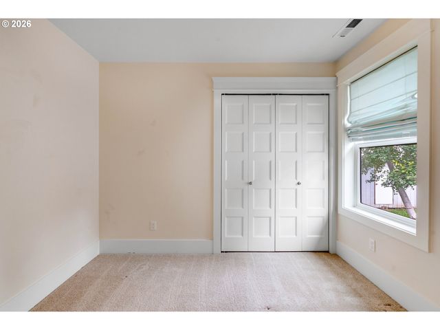 3825 Se RURAL St, Portland, OR 97202