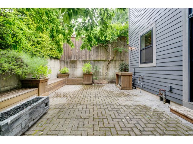 3825 Se RURAL St, Portland, OR 97202