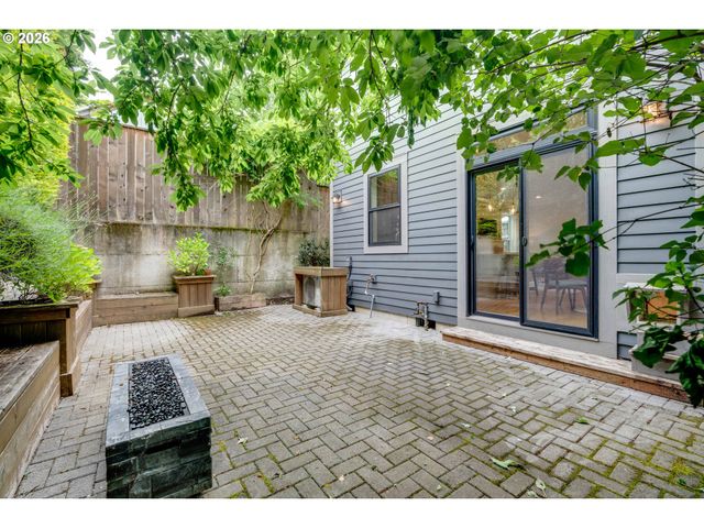 3825 Se RURAL St, Portland, OR 97202