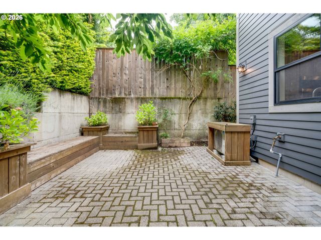 3825 Se RURAL St, Portland, OR 97202