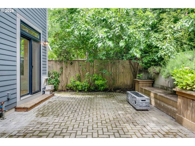 3825 Se RURAL St, Portland, OR 97202